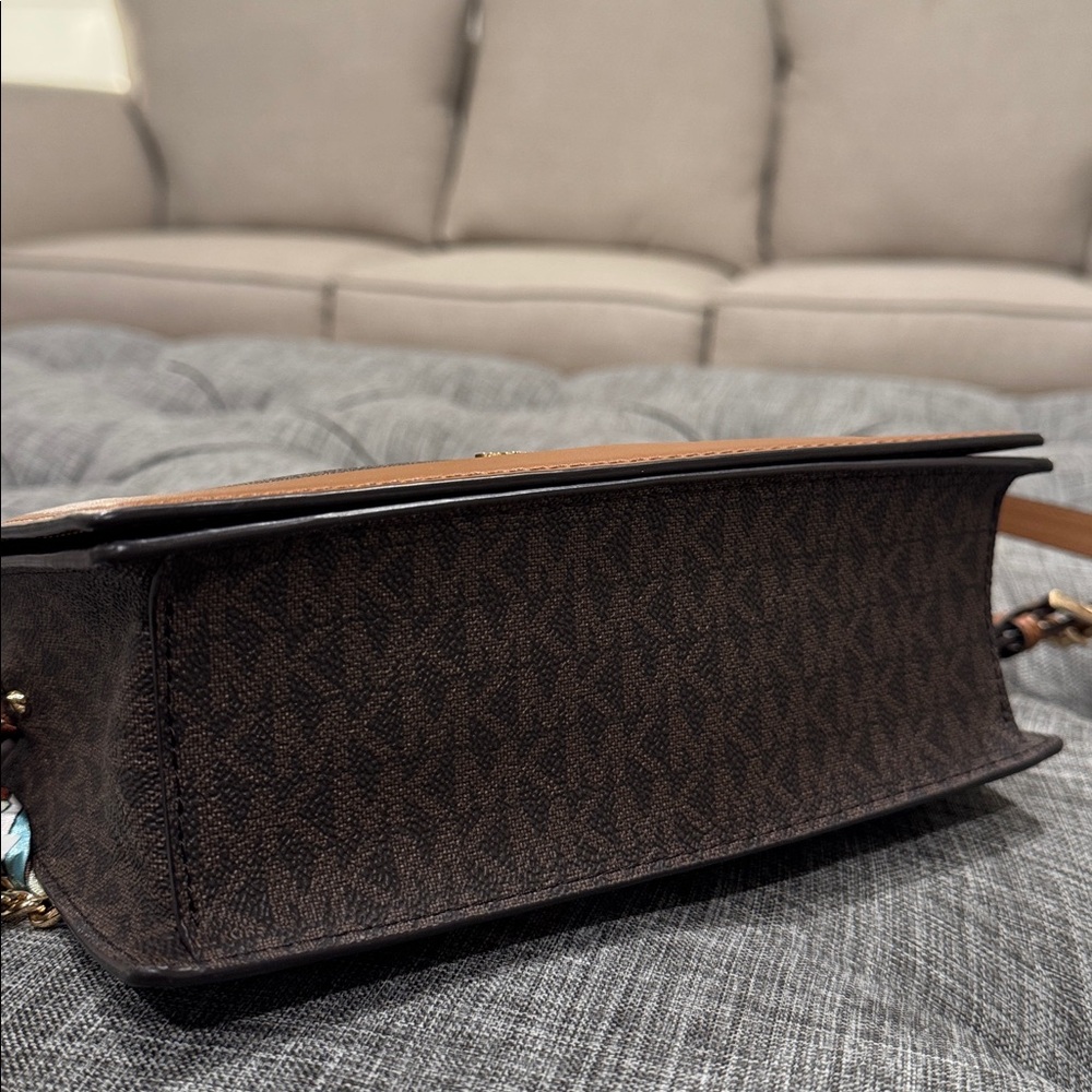 Michael Kors Bag Jet Set Logo Brown and Tan Chain Crossbody NWT - Picture 15 of 17